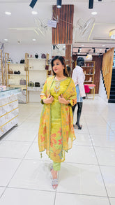 “HAIRIYALI” THREE PIECE SET